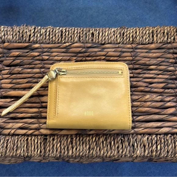 HOBO MAX MINI BIFOLD WALLET IN GOLD LEAF LNWOT - Picture 3 of 5